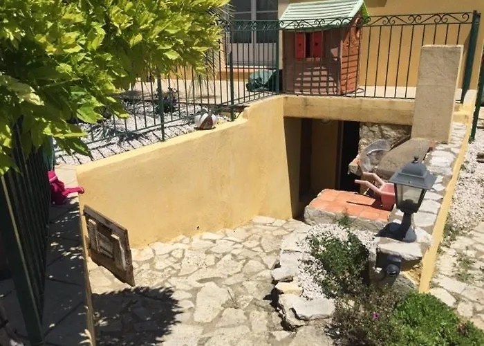 Independante 25 M2 Au Calme Avec Piscine Et Terrain De Petanque Homestay Lieuran-les-Beziers